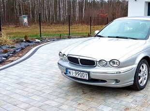 Jaguar X-TYPE