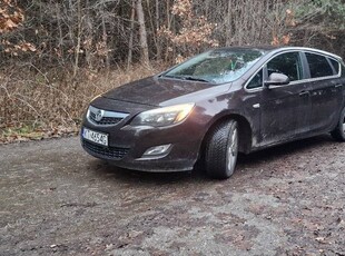 Opel astra IV J 2012 navi bt telefon