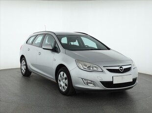 Opel Astra J , Salon Polska, Serwis ASO, Klima, Tempomat, Parktronic