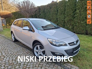 Opel Astra J Sport Tourer- 1.4 Turbo Energy