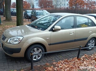 Sprzedam samochód kia Rio r2006 z grudnia