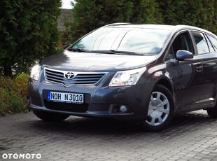 Używany Toyota Avensis 2011