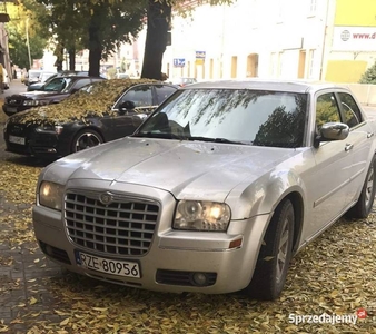 Chrysler 300c 3,5 LPG RWD uszkodzony silnik