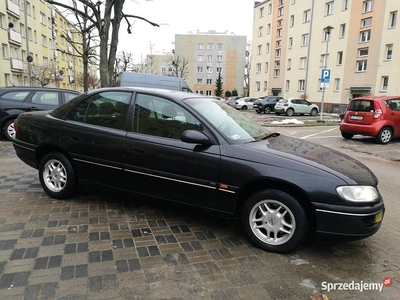 Zadbany..OPEL OMEGA ,sed.r99. p2.0benz. skrz Manual.