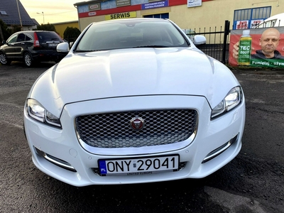 Jaguar XJ