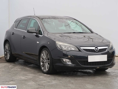 Opel Astra 1.4 138 KM 2011r. (Piaseczno)