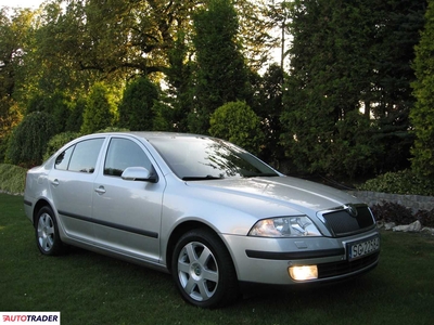 Skoda Octavia 1.6 benzyna 116 KM 2007r. (bytom)