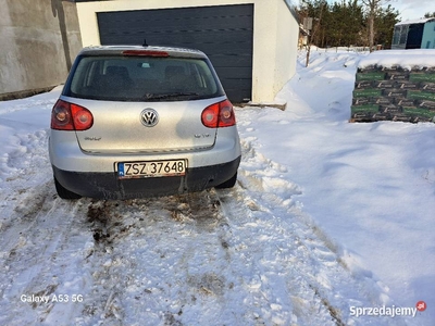 Sprzedam Vw golf 5 1.9tdi 105km 380tys.km.2004r