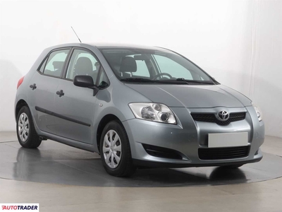 Toyota Auris 1.3 99 KM 2009r. (Piaseczno)