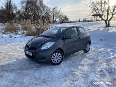 Toyota Yaris 1.0 benzynka klima