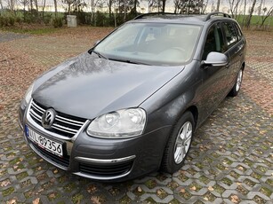 Volkswagen Golf V 1.6 benzyna 102 KM BDB Stan