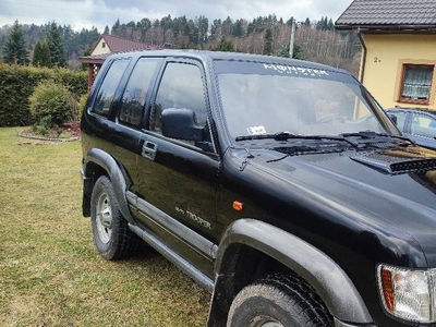 Isuzu trooper