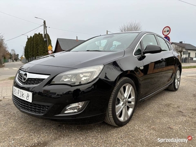 Opel Astra 1.4T SPORT