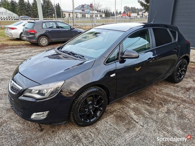 Opel Astra J 2.0 2010r 200KM