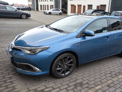 Toyota Auris Hybryda 2015 polift