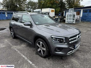 Mercedes GL 2.0 benzyna 224 KM 2021r. (Komorniki)