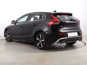 Volvo V40 2018 2.0 T4 178321km 140kW