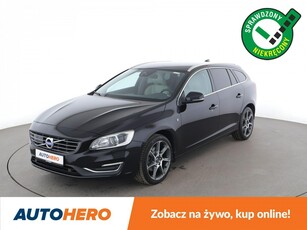 Volvo V60 I FL 2.0D Automat Ocean Race Tempomat Navi Grzane Skóry TFT Blis BiXen