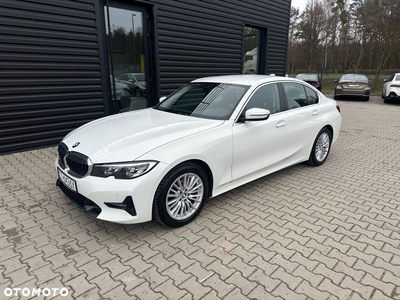 BMW Seria 3 318i Luxury Line