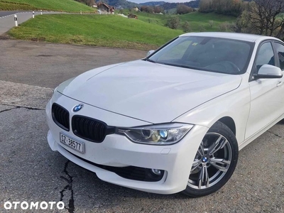 BMW Seria 3 320i Touring Sport Line