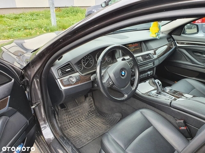 BMW Seria 5 528i xDrive