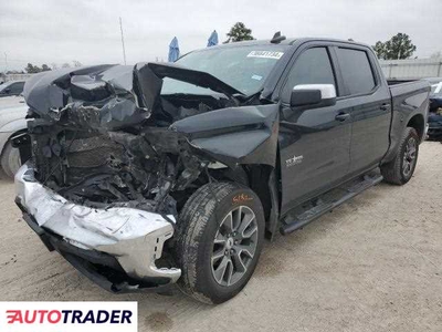 Chevrolet Silverado 5.0 benzyna 2019r. (HOUSTON)