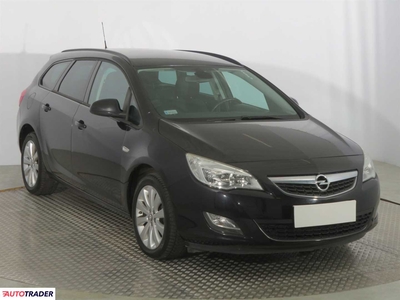 Opel Astra 1.4 138 KM 2011r. (Piaseczno)