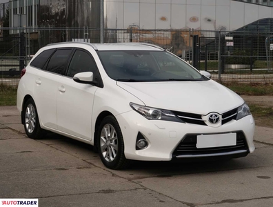 Toyota Auris 1.6 130 KM 2014r. (Piaseczno)