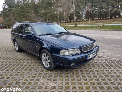 Volvo V70 2.5