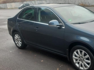 VW JETTA 2006R. 1,6 MPI 102KM