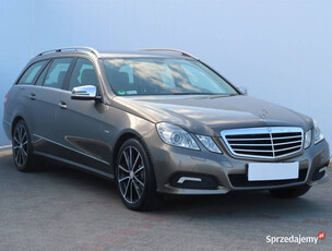 Mercedes E E 200