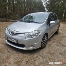 Toyota auris 1,4-4 D diesel po lifcie