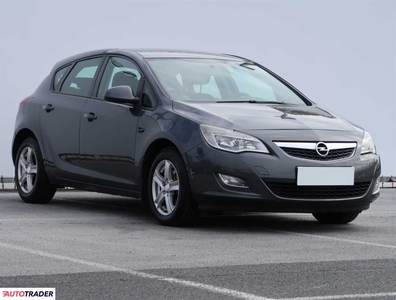 Opel Astra 1.7 108 KM 2010r. (Piaseczno)