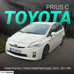 Toyota Prius 1.8 hybrydowy 98 KM 2011r.