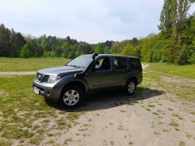 NISSAN PATHFINDER 2.5 DCI, 250 tyś. km, manual + 4 nowe opony!