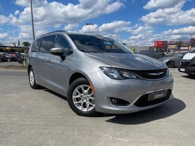 Chrysler Pacifica II 3.6 V6 291KM 2020