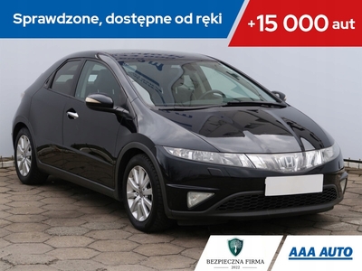 Honda Civic VIII Hatchback 3d 1.8 i-VTEC 140KM 2007