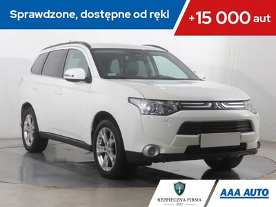 Mitsubishi Outlander III SUV 2.2 DOHC DI-D 150KM 2013