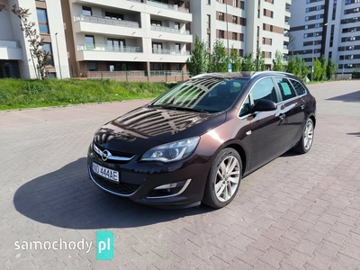 Opel Astra J