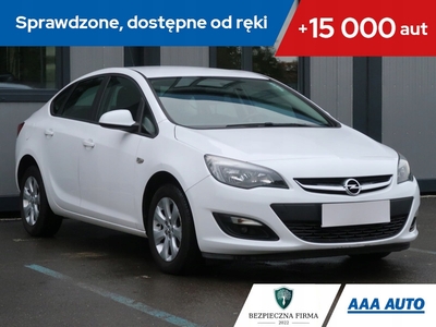 Opel Astra J Sedan 1.6 Twinport ECOTEC 115KM 2018