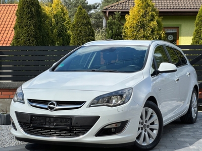 Opel Astra J Sports Tourer Facelifting 1.7 CDTI ECOTEC 130KM 2013