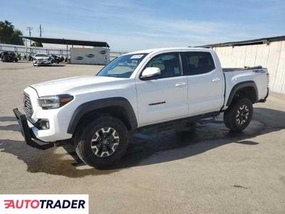 Toyota Tacoma 3.0 benzyna 2022r. (FRESNO)