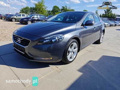 Volvo V40 II