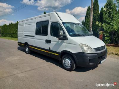 Iveco Daily 35C13 2.3 HPi 136KM brygadówka 9 osób maxi