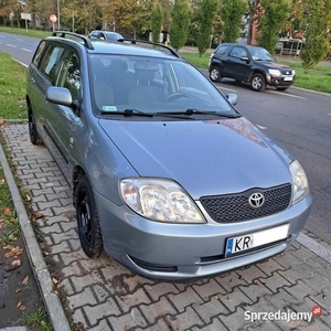 Toyota Corolla 1,4 benzyna z 2004 roku