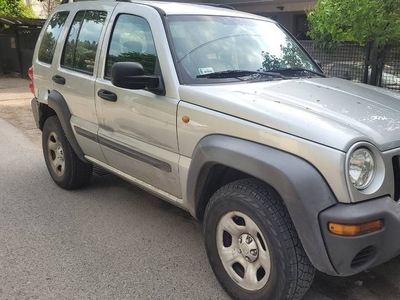 JEEP Cherokee (Liberty KJ) 2.4 benzyna