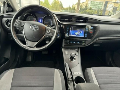 Toyota Auris 1.8 HSD 136KM Kamera Serwisowany Bardzo ładny!