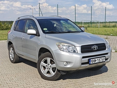 Toyota RAV4 2.0 benzyna 152 KM/Manual/Hak/Bdb stan