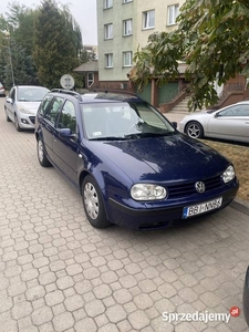 Volkswagen Golf IV 1.6 b+g z klimą