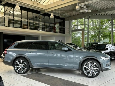 Volvo V90 Cross Country